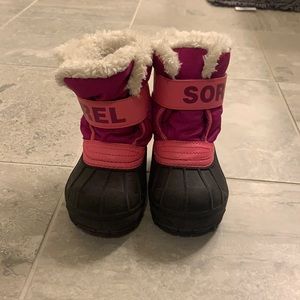 Sorel toddler size 7 winter boots